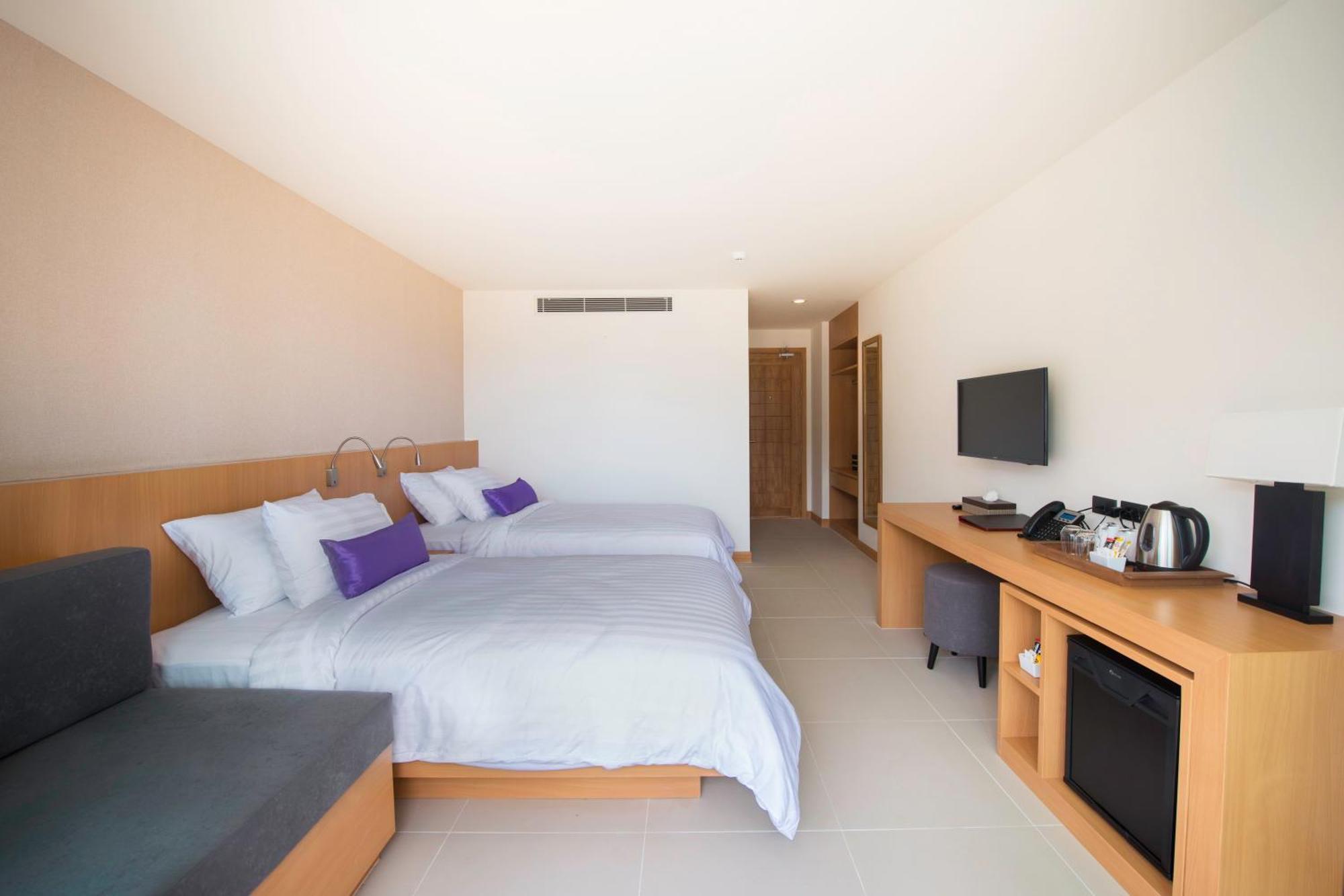 The Lunar Patong Phuket Ngoại thất bức ảnh