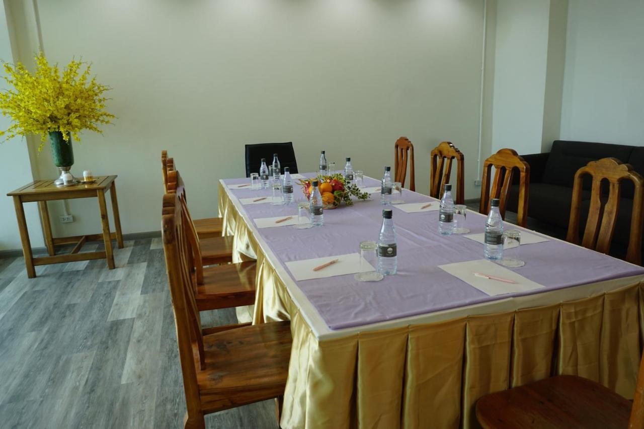 The Lunar Patong Phuket Ngoại thất bức ảnh