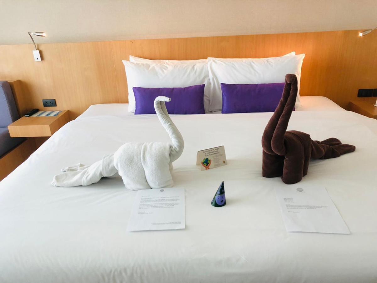 The Lunar Patong Phuket Ngoại thất bức ảnh