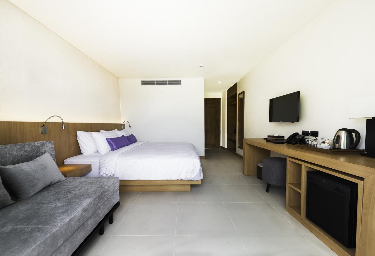 The Lunar Patong Phuket Ngoại thất bức ảnh